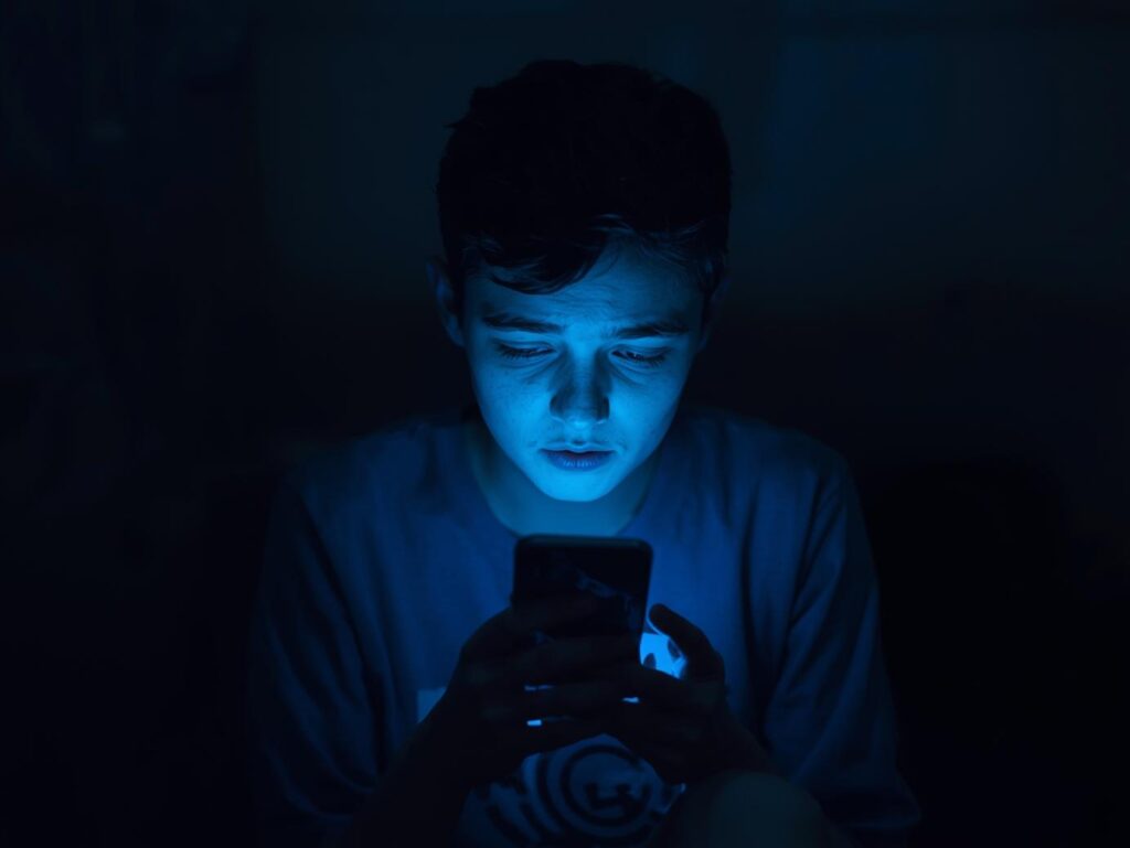 deepfake media sosial resiliensi mental digital pertahanan siber